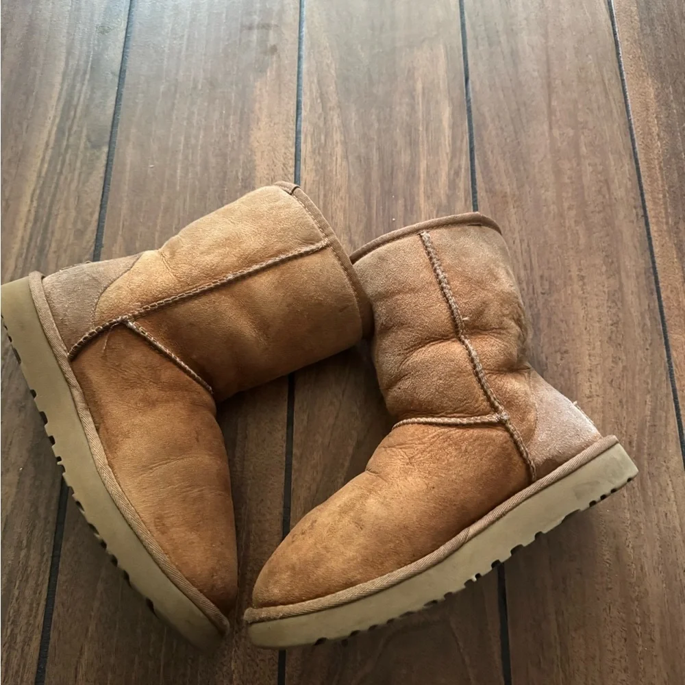 UGG Classic chestnut half calf boots size 7